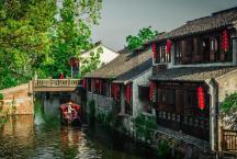 洗澡搓出的泥是什么？显微镜下的惊人真相，难怪过度搓洗会生病！